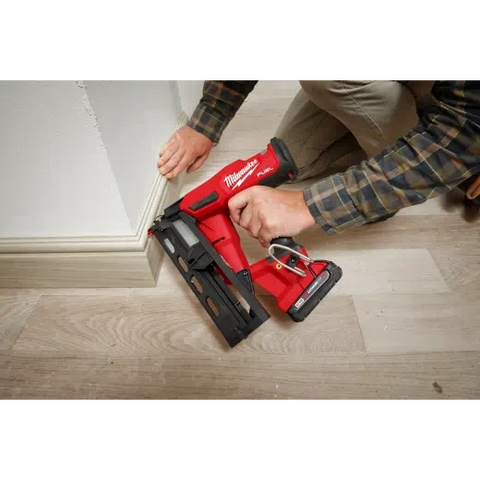 Milwaukee 2841-20 M18 FUEL 16 Gauge Angled Finish Nailer (Tool Only)