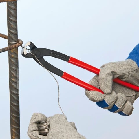 KNIPEX 99 01 200 8-Inch Concreters’ Nippers - Manufacturer application image 1