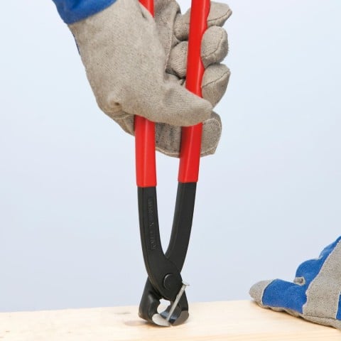KNIPEX 99 01 200 8-Inch Concreters’ Nippers - Manufacturer application image 2