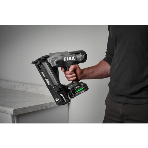 FLEX FX4321A-1A 16Ga Angled Nailer Kit (1x2.5Ah Battery+160W Charger)