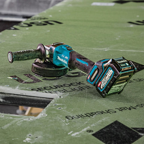 Makita GAG01M1 40V max XGT® Brushless Cordless 4‑1/2” / 5" Angle Grinder Kit, with Electric Brake (4.0Ah)