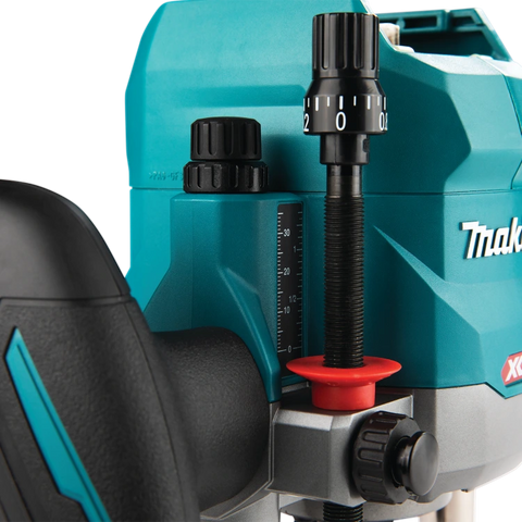 Makita GPR01Z 40V max XGT® Brushless Cordless 2-1/4 HP* Plunge Router (Tool Only)