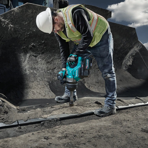 Makita GWT10T 40V max XGT® Brushless Cordless 4-Sp. High-Torque 1" Sq. Drive D-Handle Extended Anvil Impact Wrench kit w/ Friction Ring (5.0Ah)