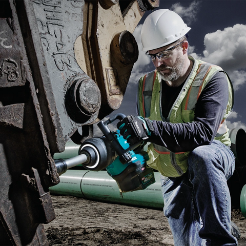 Makita GWT10T 40V max XGT® Brushless Cordless 4-Sp. High-Torque 1" Sq. Drive D-Handle Extended Anvil Impact Wrench kit w/ Friction Ring (5.0Ah)