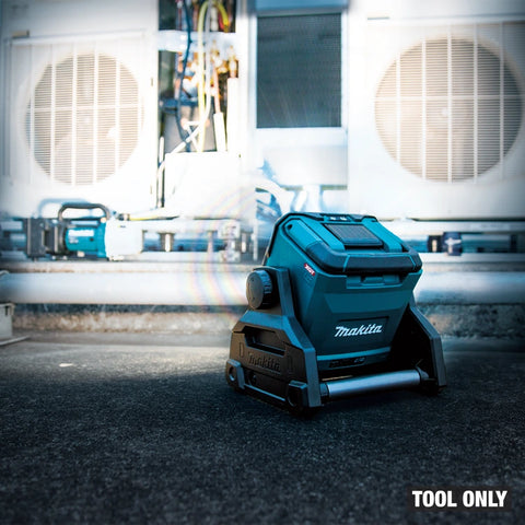 Makita ML003G 40V max XGT L.E.D. Work Light Cordless