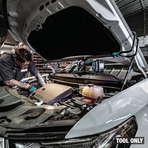 Makita ML012G 40V max XGT Cordless L.E.D. Underhood Work Light