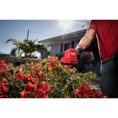 Milwaukee 2533-21 M12 FUEL™ 8" Hedge Trimmer Kit