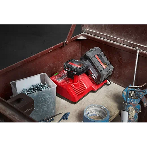 Milwaukee 48-59-1811 M18 & M12 Super Charger