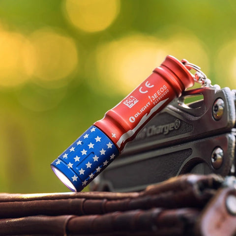 OLIGHT I3ESTARSSTRIPES i3E EOS Keychain Flashlight - Stars & Stripes Edition