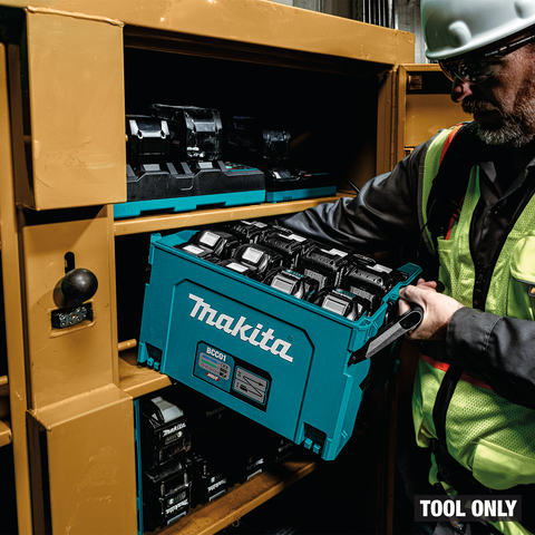 Makita BCC01 Action Shot (pulling box out tool only)
