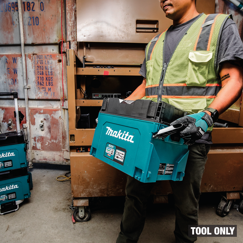 Makita BCC01 Action Shot (carrying 2 tool only)